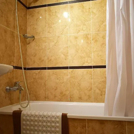 Perfect Location With Stunning Views, 2 Minutes To Apartment